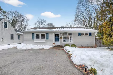 85 Young Ave, Cortlandt, NY 10520
