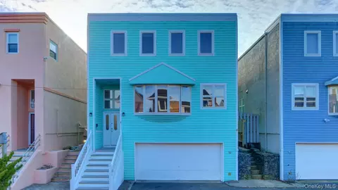 3 Oceanview Ct, Long Beach, NY 11561