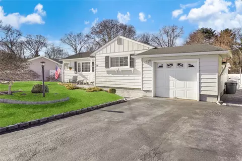 214 Avenue A, Lake Ronkonkoma, NY 11779