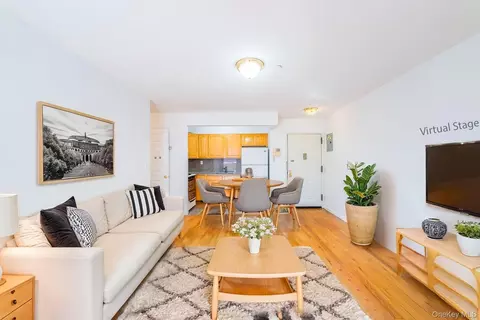 3506 Leavitt St #3B, Flushing, NY 11354
