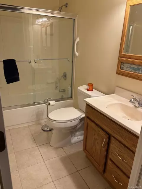 Bath - 255 Cedar Ave, Patchogue, NY 11772 photo 2 of 3