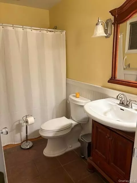 Bath - 255 Cedar Ave, Patchogue, NY 11772 photo 1 of 3
