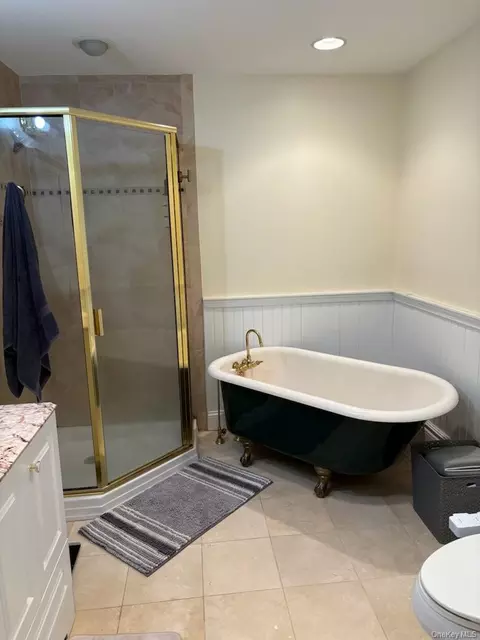 Bath - 255 Cedar Ave, Patchogue, NY 11772 photo 3 of 3