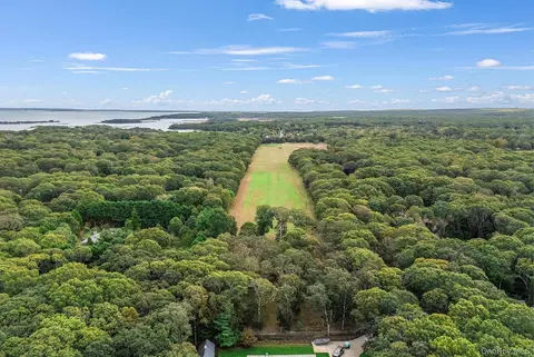 43 Briarcroft Dr, East Hampton, NY 11937