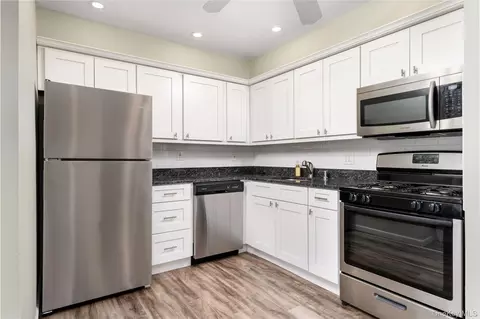 2 Dogwood #2, Selden, NY 11784