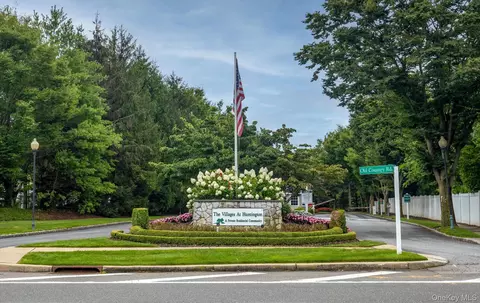 211 Barton Ave, Melville, NY 11747