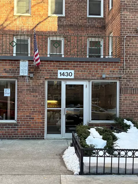 1430 Thieriot Ave #5L, New York, NY 10460