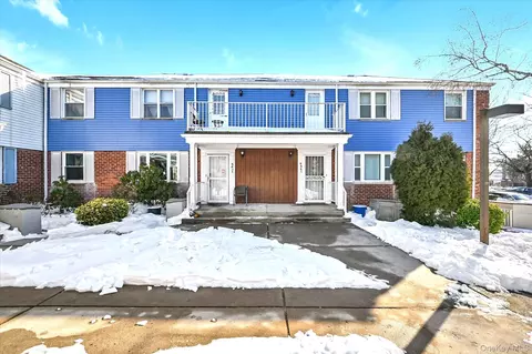 68-57 Cloverdale Blvd #109, Oakland Gardens, NY 11364