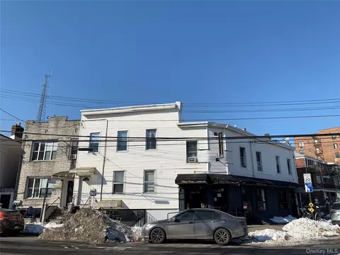 3617 Greenpoint Ave, Long Island City, NY 11101