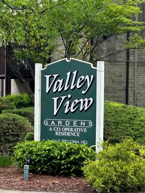 2 Secora Rd #C20, Ramapo, NY 10952