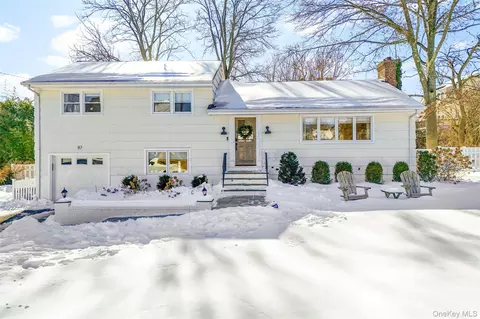 87 Inverness Rd, New Rochelle, NY 10804