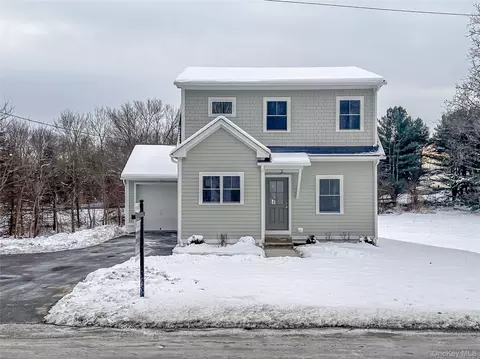 106 Wigsten Rd, Pleasant Valley, NY 12569