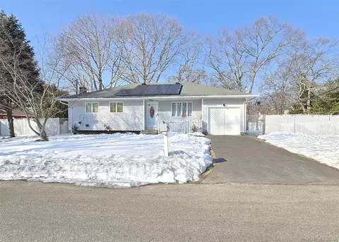237 Donald Blvd, Holbrook, NY 11741