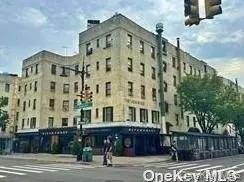 21-05 33 St #5F, New York, NY 11101