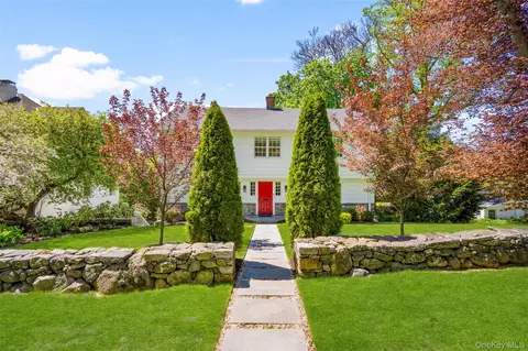 15 Church Ln, Scarsdale, NY 10583