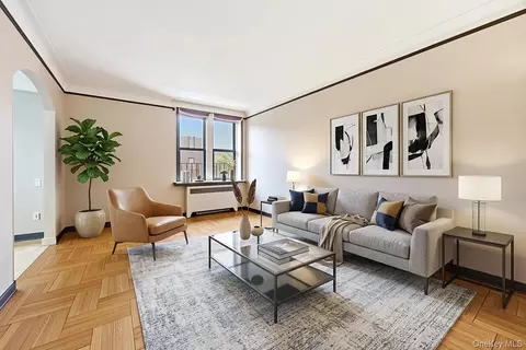 4755 39th Pl #3H, Sunnyside, NY 11104