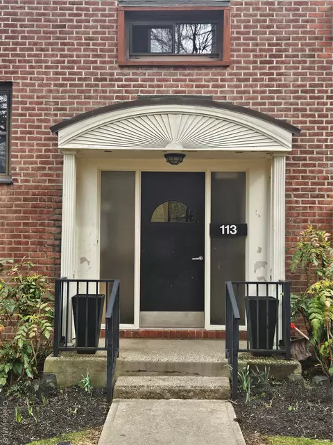 113 Beacon Hill Dr #E25, Greenburgh, NY 10522
