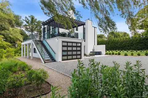 172 Mill Pond Ln, Water Mill, NY 11976