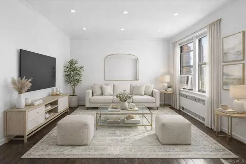 21 Barstow Rd #6C, North Hempstead, NY 11021