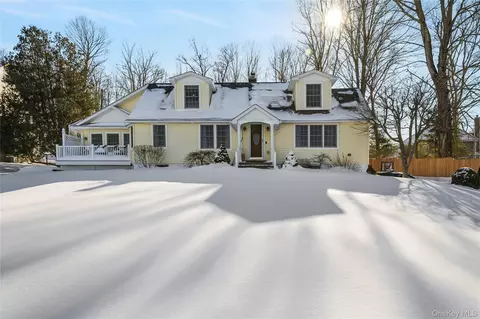 12 Leeside Rd, Carmel, NY 10512