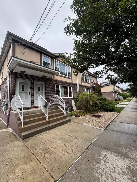 174-17 129th Ave, Rochdale Village, NY 11434