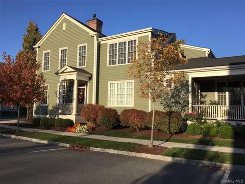 15 Cowdrey St, Warwick, NY 10990