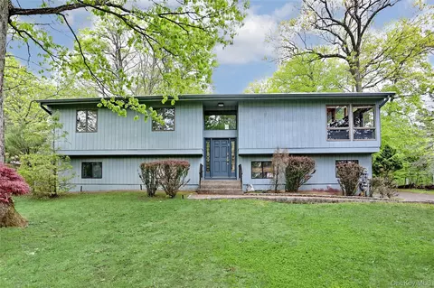 23 Sherwood Ridge Rd, Ramapo, NY 10970