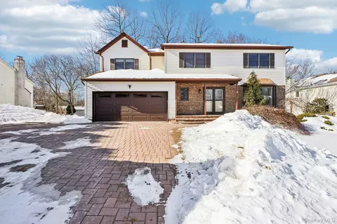 21 Bridge Rd, Nanuet, NY 10954