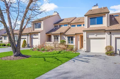 78 Hudson Watch Dr, Ossining, NY 10562