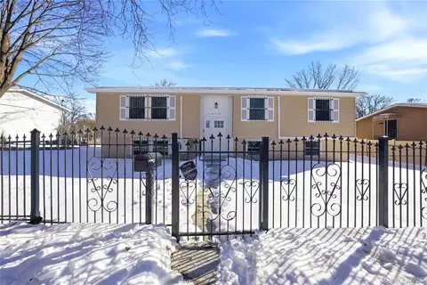 1510 Crotona Park E, New York, NY 10460