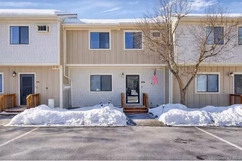 5307 Chelsea Cv N, Beekman, NY 12533