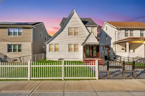 19223 116th Rd, New York, NY 11412