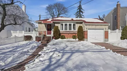 2761 Preston Pl, North Bellmore, NY 11710