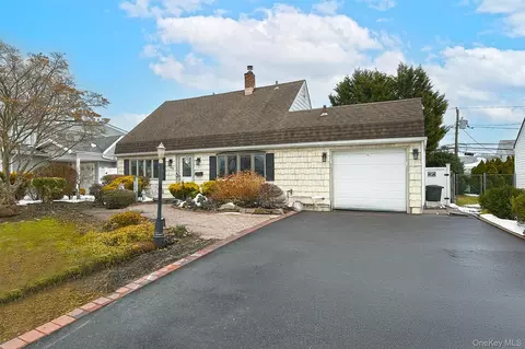 103 Ranch Ln, Levittown, NY 11756