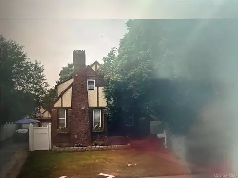 740 Westley St, Baldwin, NY 11510 photo 1