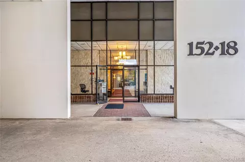 152-18 Union Tpke #8S, New York, NY 11367
