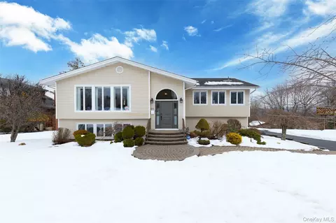 105 Lester Dr, Orangetown, NY 10983