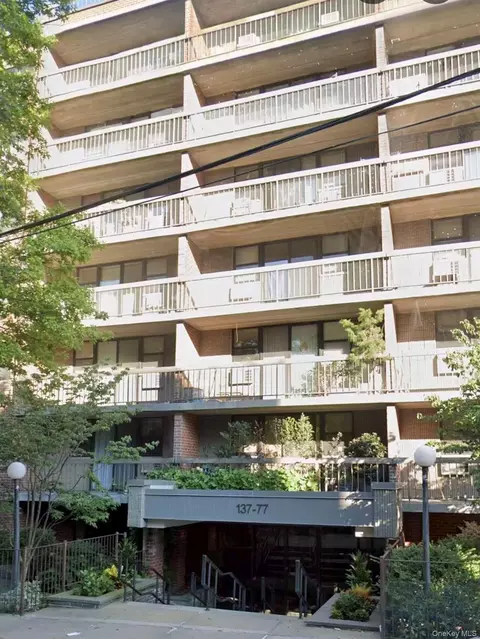 137-77 45th Ave #3P, New York, NY 11355