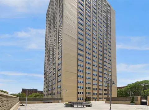 66-36 Yellowstone Blvd #18H, Forest Hills, NY 11375