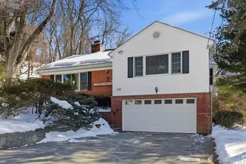 117 Crest Dr, Greenburgh, NY 10591
