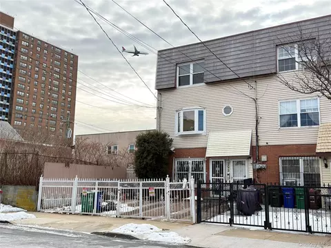 2076 Caesar Pl, New York, NY 10473 photo 5