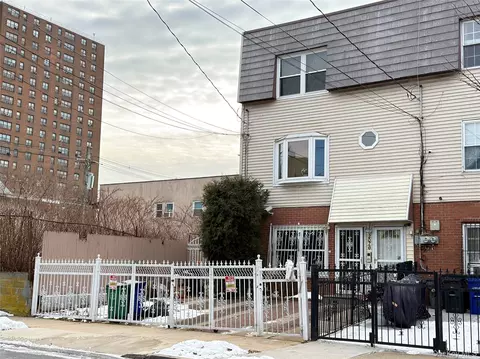 2076 Caesar Pl, New York, NY 10473 photo 6