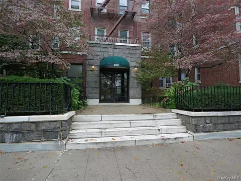 3321 Bruckner Blvd #5J, New York, NY 10461