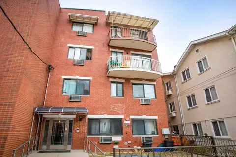 3733 107th St #4A, New York, NY 11368