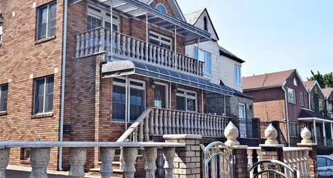 83-42 159th St, Jamaica, NY 11432