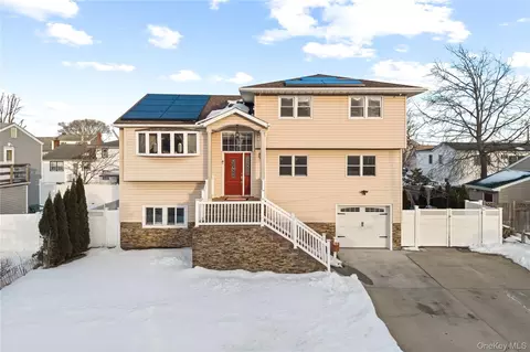 51 Irving Ave, Freeport, NY 11520