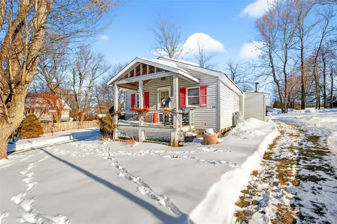 33 E Crossman Ave, Monroe, NY 10950