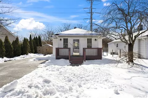 508 Michigan St, Ronkonkoma, NY 11779