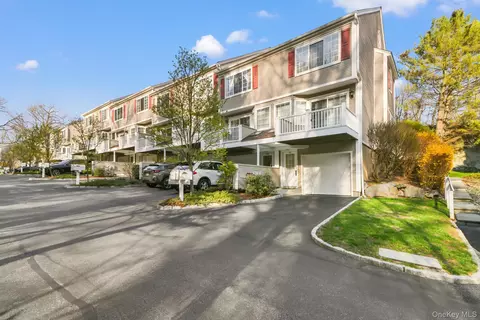 401 Park Ridge Ln, Greenburgh, NY 10603