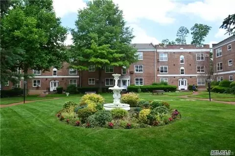 221 Middle Neck Rd #G5, North Hempstead, NY 11021